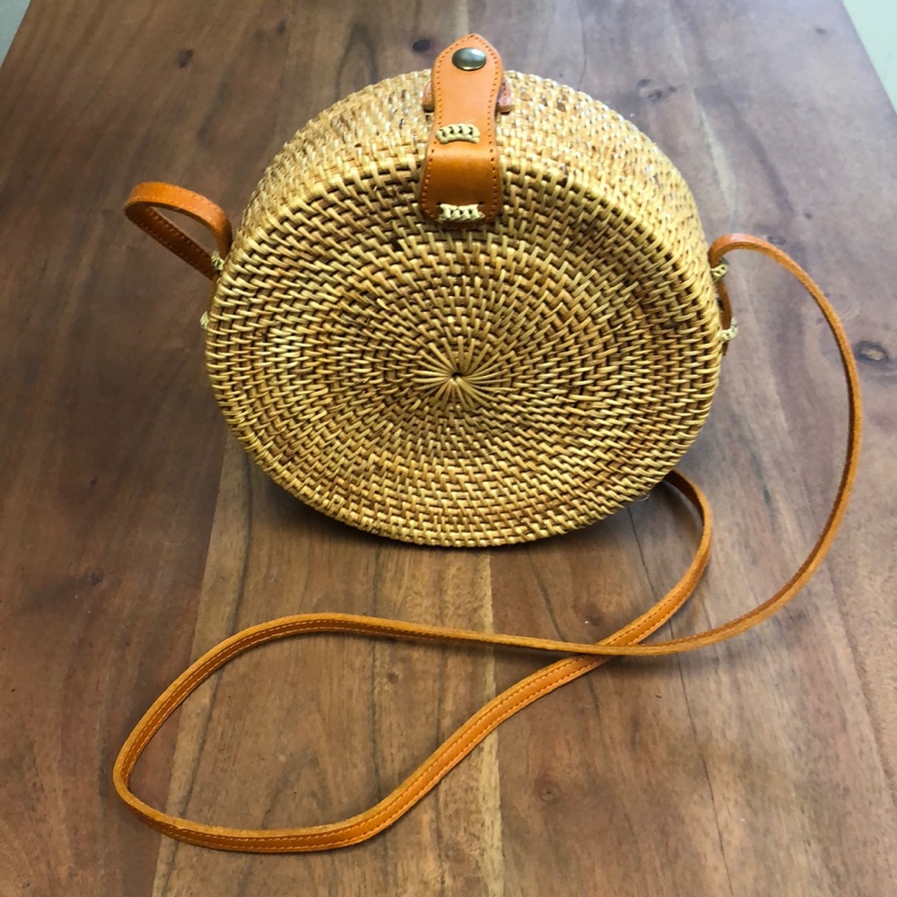 Round Rattan Wicker Crossbody Purse